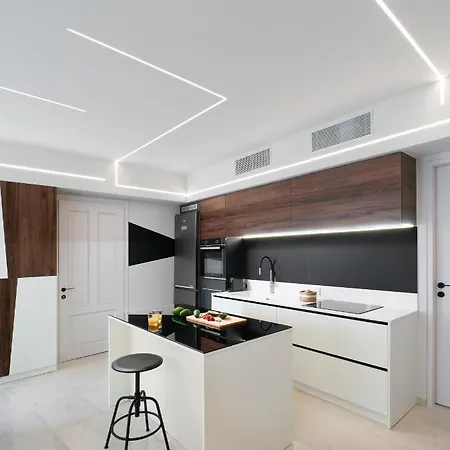 The H Experience - Stylish 2bd With Balcony In Center Appartamento